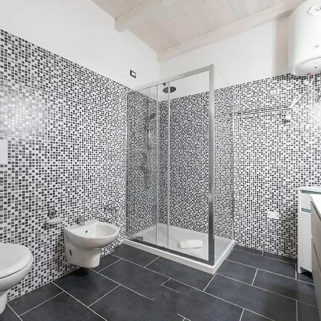 Floris Modern House -two En-suite & Wi-fi