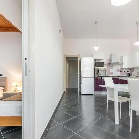 Floris Modern House