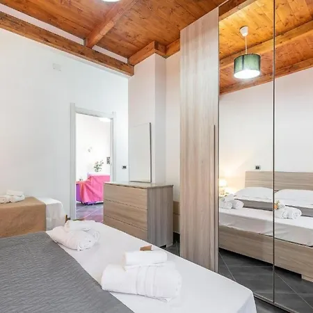 Apartment Floris Modern House *
