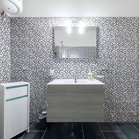 아파트 Floris Modern House -two En-suite & Wi-fi *