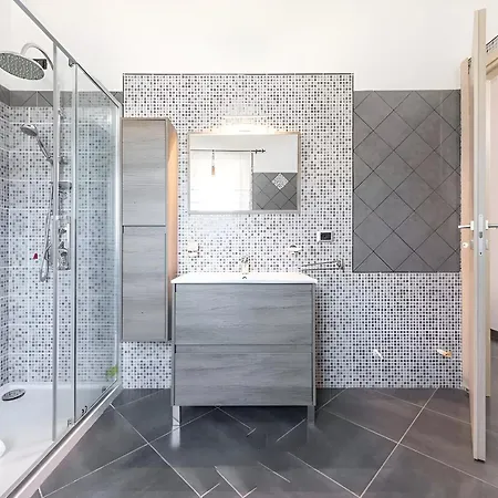 Floris Modern House -two En-suite & Wi-fi 아파트